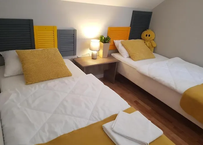 Corden Village ロッジ *